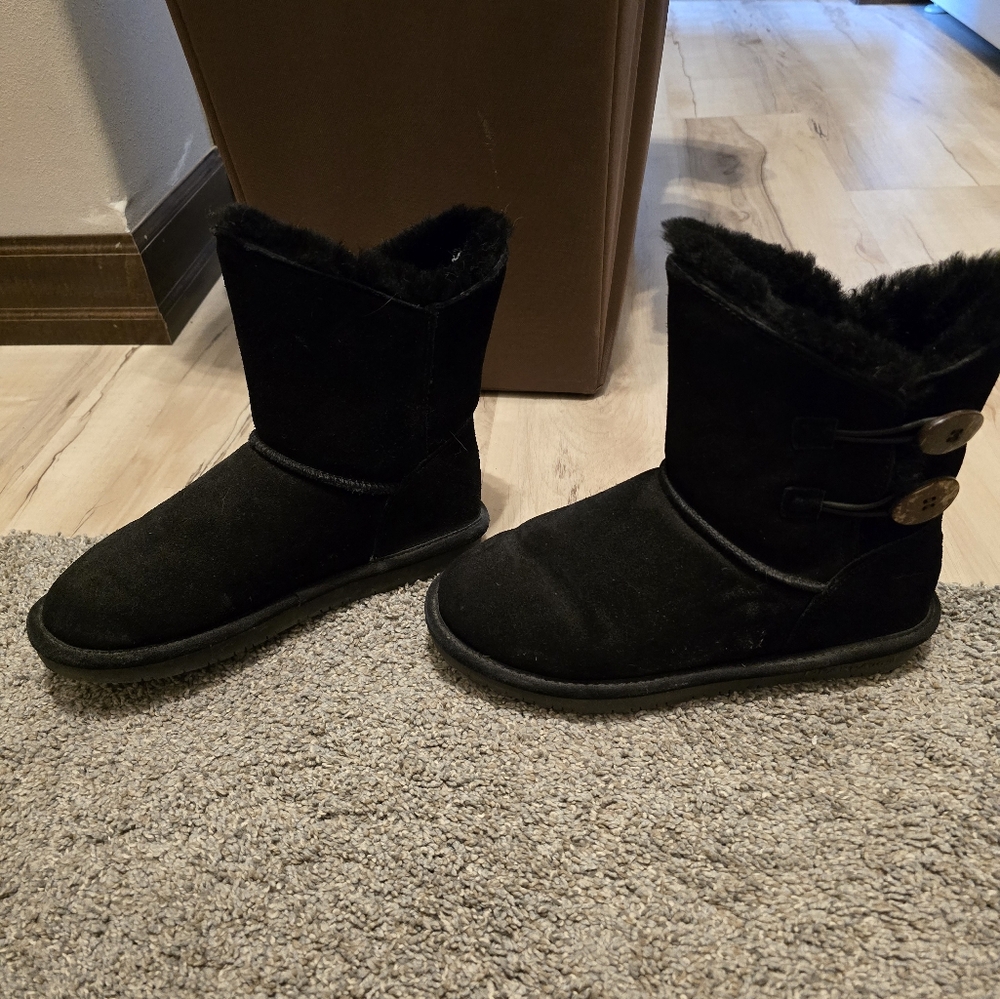 Women's Black BearPaw boots